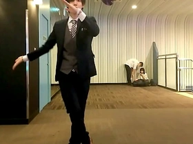 日本のカップルと踊るおじさん gay porn japanese hunk