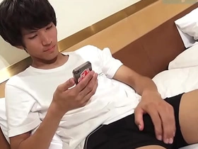 サッカーや野球を経験しているスポーツ系スリ筋巨根男子のホテルオナニー♪ asian gay porn cum inside