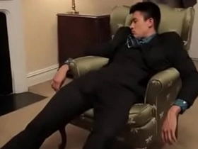 西装帅哥被弄晕 sexiest chinese man alive gay porn