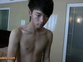 Cute Asian Twink Jerk Off After Shower chinese cousin porn gay